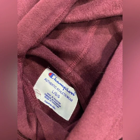 Champion women’s maroon cropped hoodie. - Picture 2 of 3